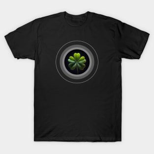 Illusion circle.50. T-Shirt